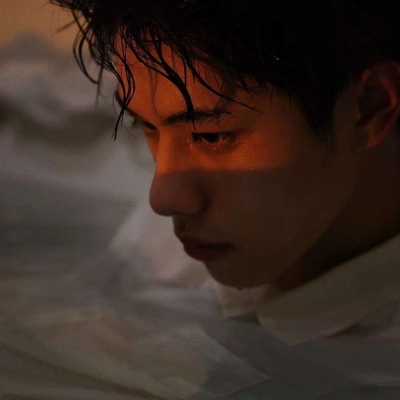 霸总气质超酷的男生qq头像