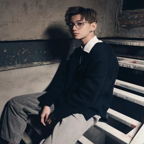 职场男人高富帅高清帅气冷漠帅哥头像图片大全