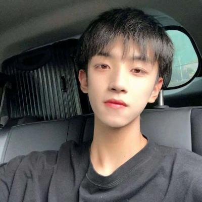 特别好看的男生头像真人