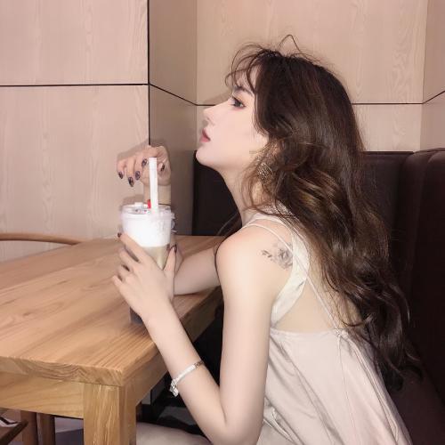 侧颜美女头像高清,女生头像图片