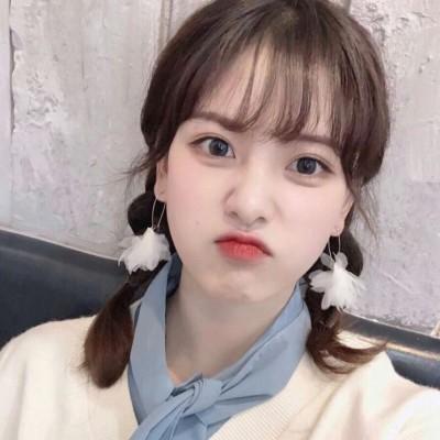 女生头像真实人物图片可爱短发有点卖萌的