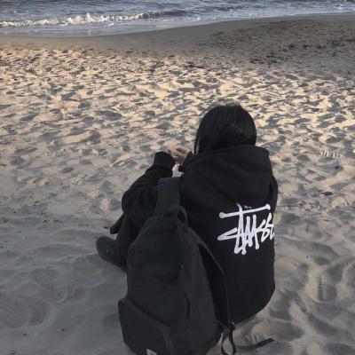 唯美背影头像女生一个人