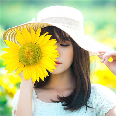 高清女人人财两旺的图片头像