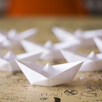 清新纸船图片唯美头像