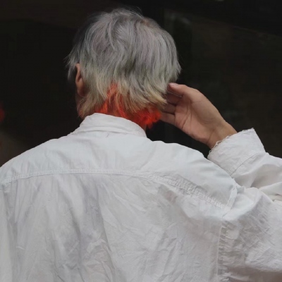 高清自由随意一点的男生头像图片