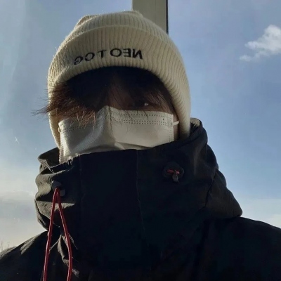 好看的帅哥头像高清成熟暖男生活照片