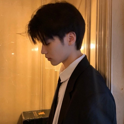 高清真人男头看不出来是网图的照片