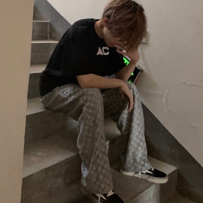 高清真人男头看不出来是网图的照片,男生头像图片