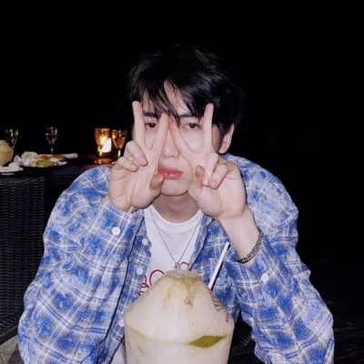 高清男生撩妹适合用的头像野王图片