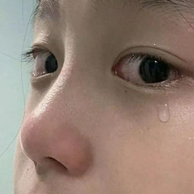 高清好看的情绪化女头像图片