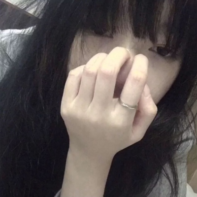 高清好看的情绪化女头像图片