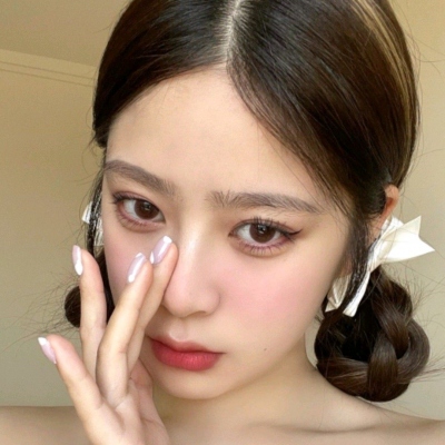 高清漂亮的真人照片同一人20张头像