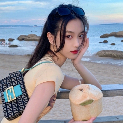 高清漂亮的真人照片同一人20张头像,女生头像图片