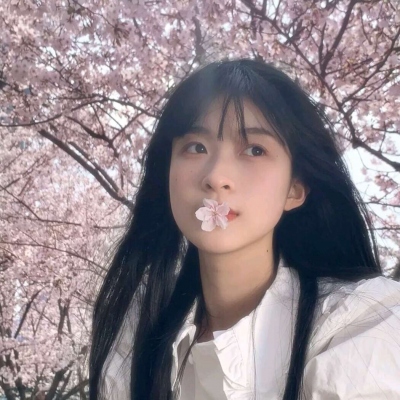 女生思念一个人的头像图片