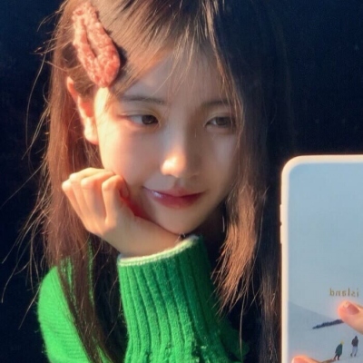 qq女头像最好看的女生真人高清图片