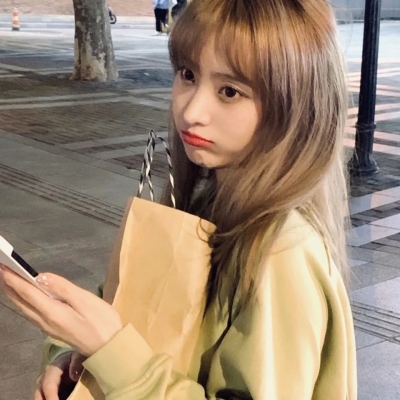16岁真人女生照片头像