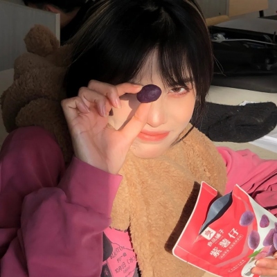 高清漂亮的独立个性女生头像图片