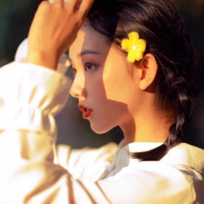 高清漂亮的独立个性女生头像图片