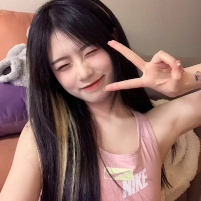 高清漂亮的甜美可爱女生头像粉色真人图片