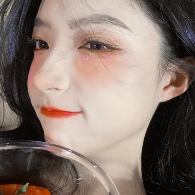 漂亮的1080p超清女生头像图片