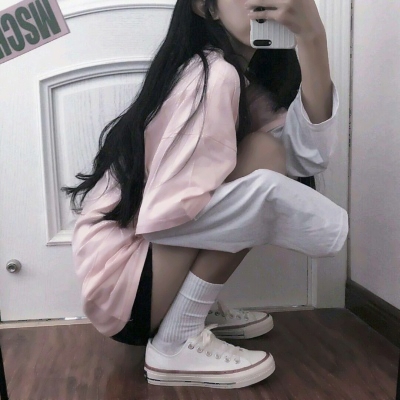 高清不露脸的真人女生头像腿控部位图片