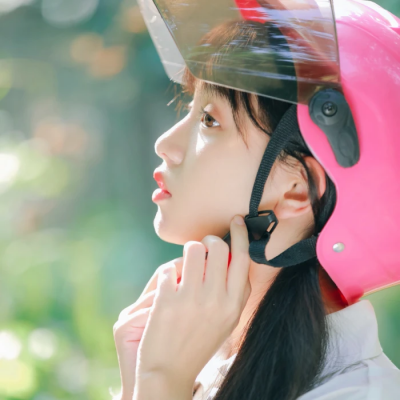 高清漂亮的清新头像女阳光图片