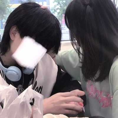 学院风让人无法阻止爱意的情头,情侣头像图片
