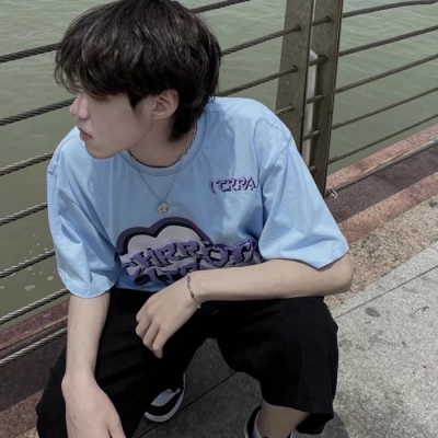 适合高中生的高冷ins风男生头像