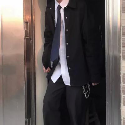 男生头像不露脸半身照真人