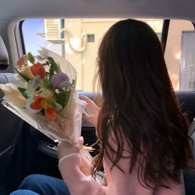 2021夏季温柔治愈系女生头像