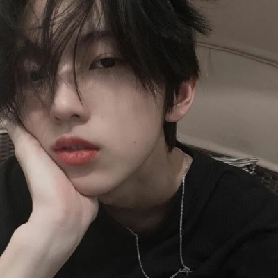 高清好看的帅气撩人男人图片头像