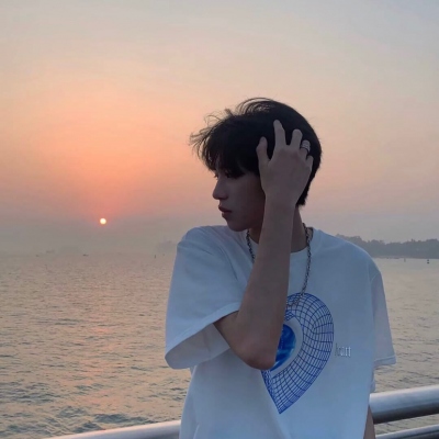 小众ins风头像个性帅男头像