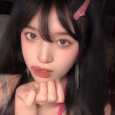 甜美笑容阳光少女头像表情包