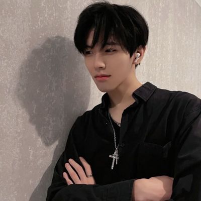 暗黑系超好看男生真人头像大全