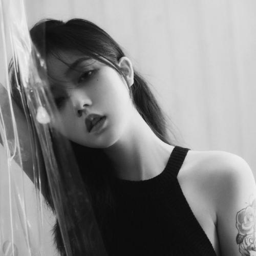 好看女生头像霸气黑白