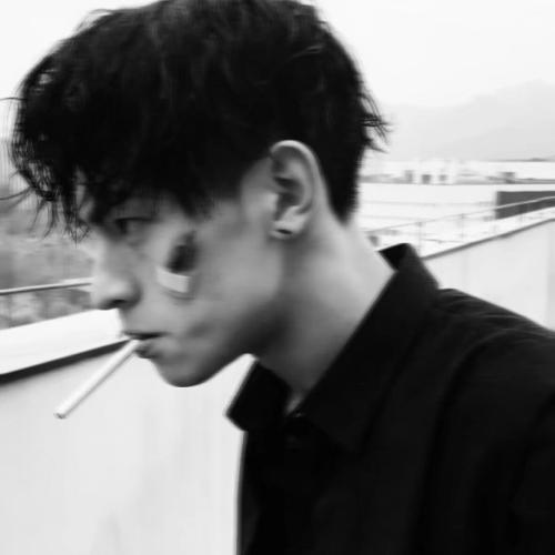 无情无义帅酷白与黑男孩子头像