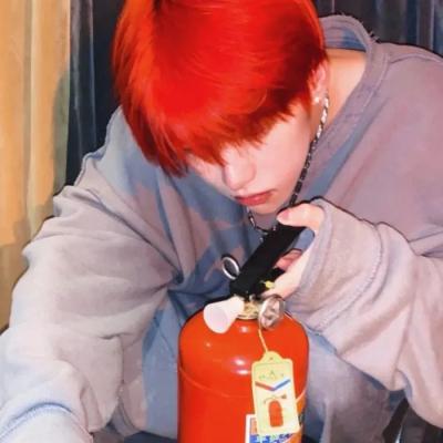 抑郁特别伤感的颓废欧美男生头像