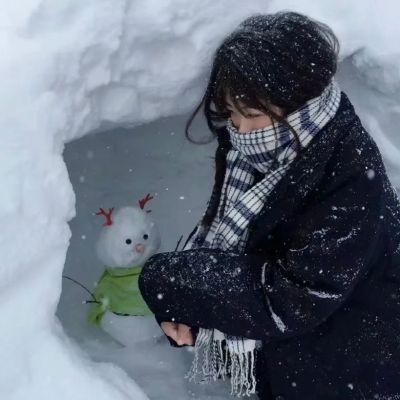 适合冬季用的冬天雪景甜美情侣头像