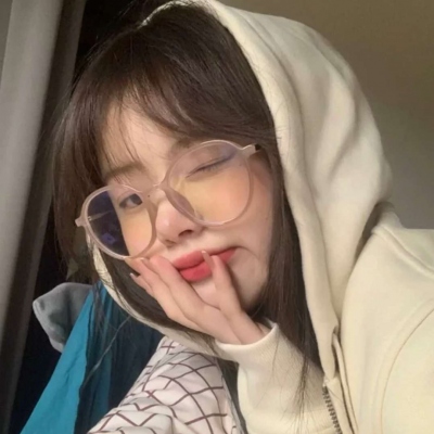 妩媚动人女生真人头像