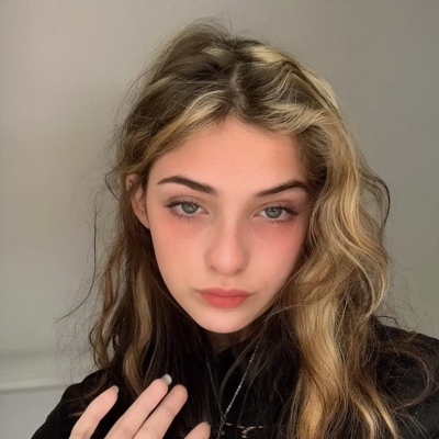 有点丧的悲伤的女生头像图片