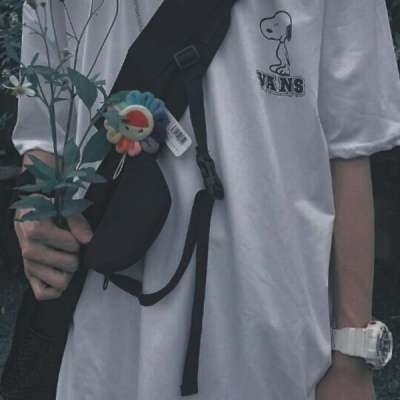 成熟稳重男生头像图片