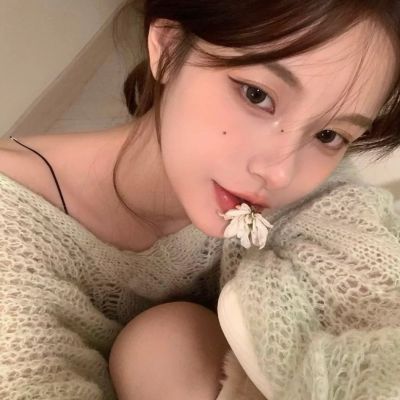 真人性感迷人霸气女生头像